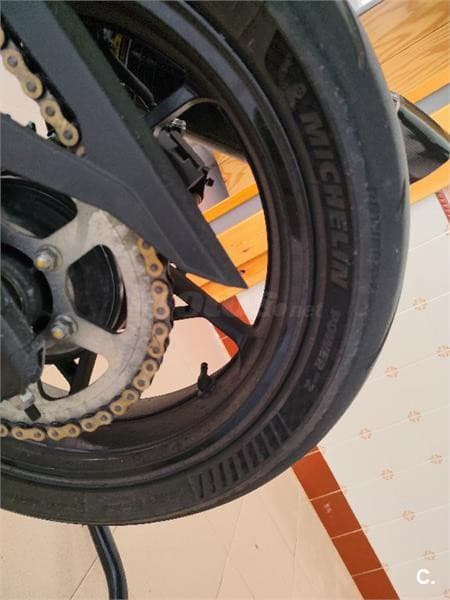 Kawasaki ZX 4R – Vista 7