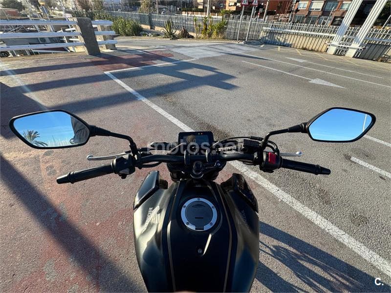 Honda CB 125 R – Vista 5