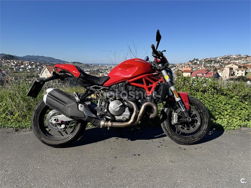 Ducati Monster 821 – Vista 1