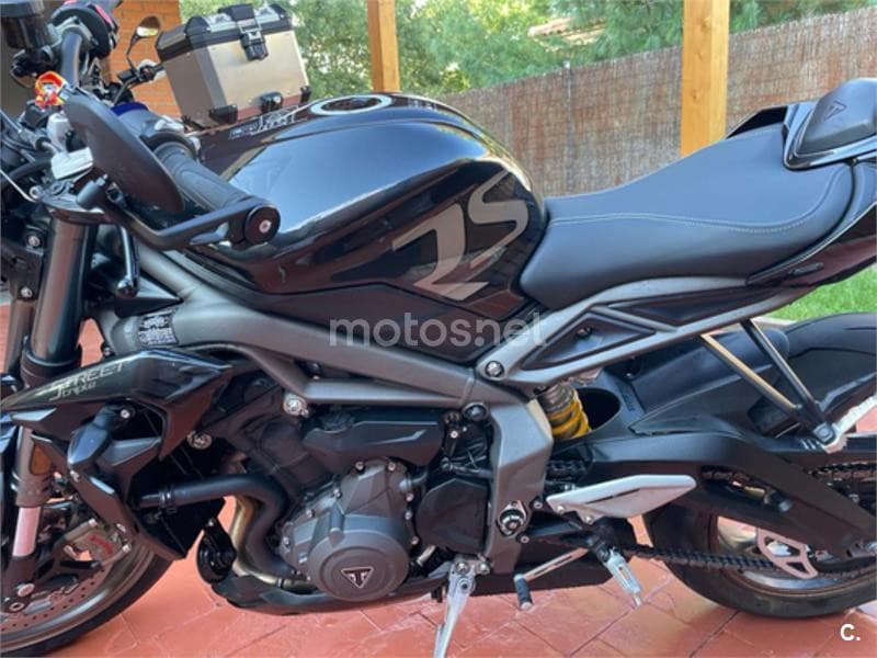 Triumph Street Triple 765 – Vista 1