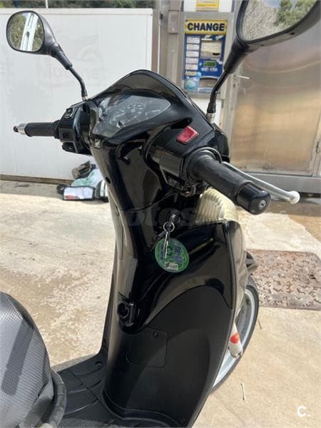 Honda SCOOPY SH300i ABS TopBox – Vista 1