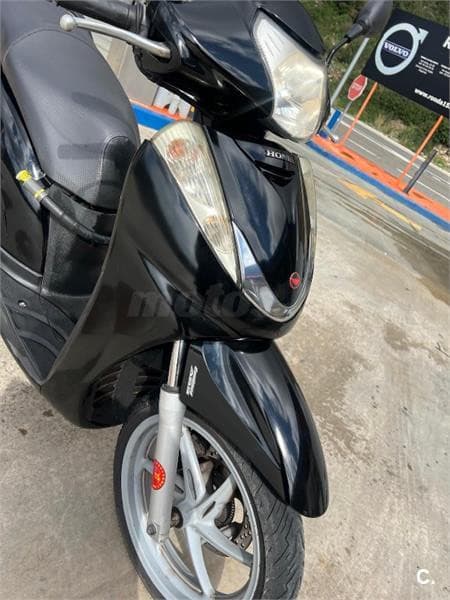 Honda SCOOPY SH300i ABS TopBox – Vista 3