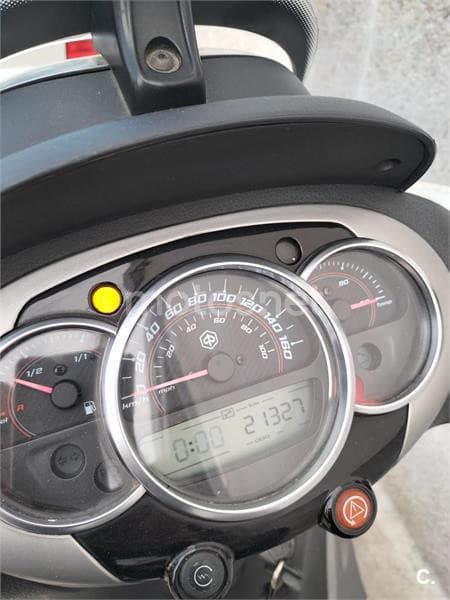 Piaggio Beverly – Vista 1