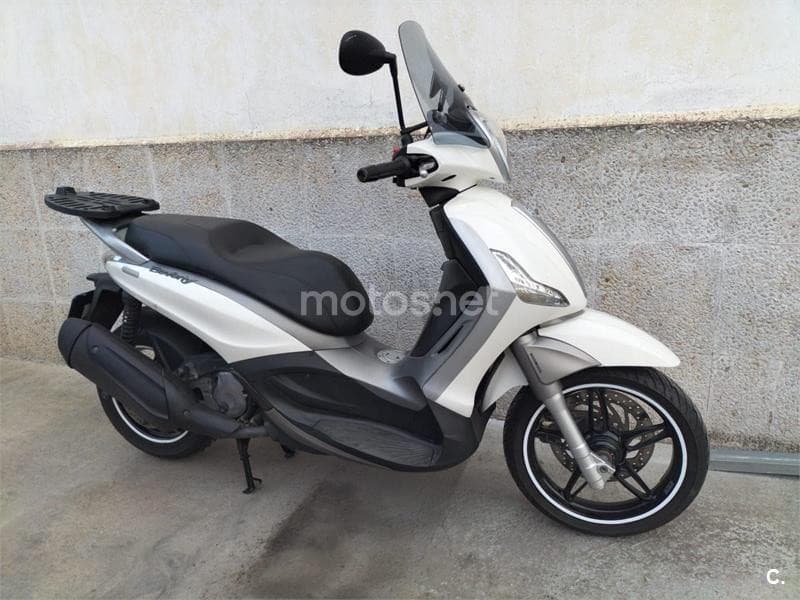 Piaggio Beverly – Vista 3