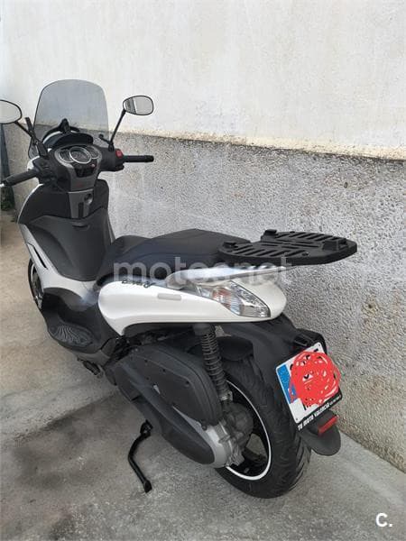 Piaggio Beverly – Vista 5