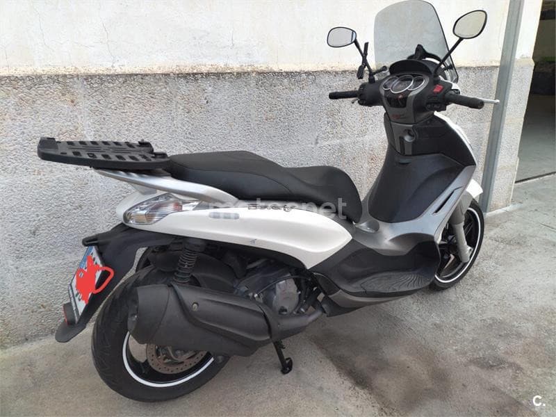 Piaggio Beverly – Vista 6