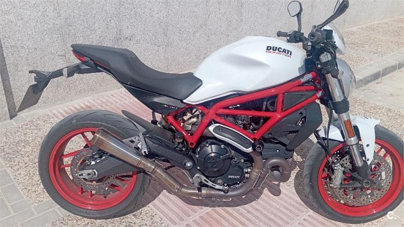Ducati Monster 797 – Vista 3