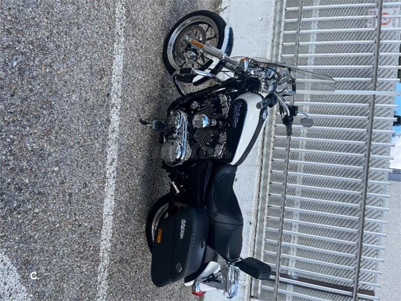 Harley-Davidson Sportster Superlow – Vista 2