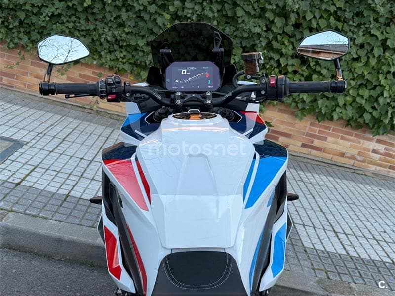 BMW M 1000 XR – Vista 7