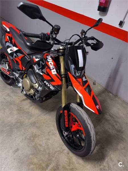 Ducati Hypermotard 698 Mono – Vista 5