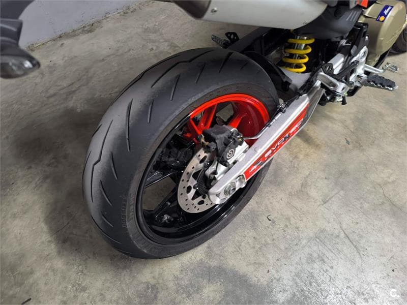 Ducati Hypermotard 698 Mono – Vista 8