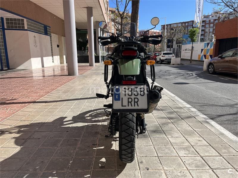 Royal Enfield Himalayan 410 – Vista 3