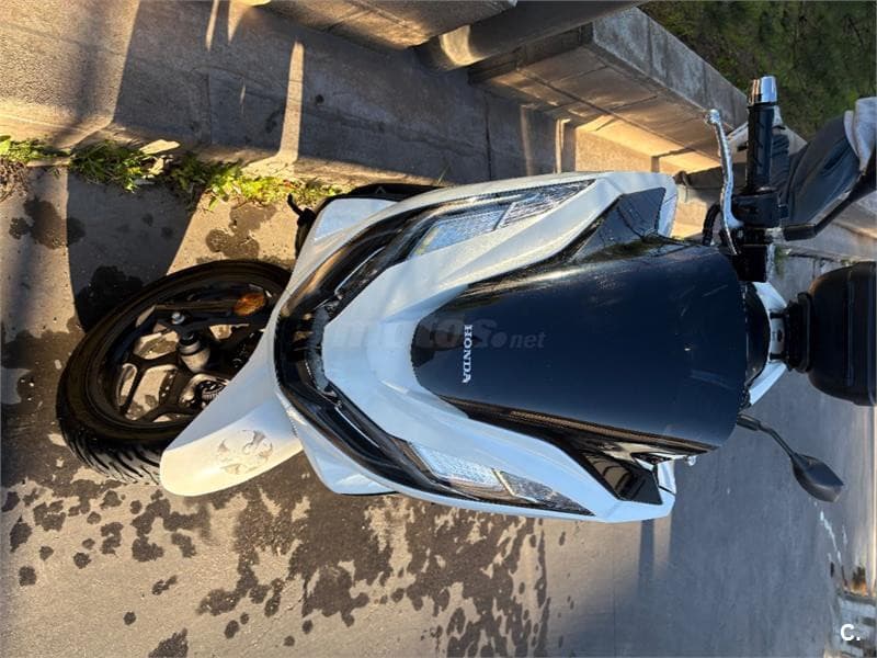 Honda PCX 125 – Vista 3