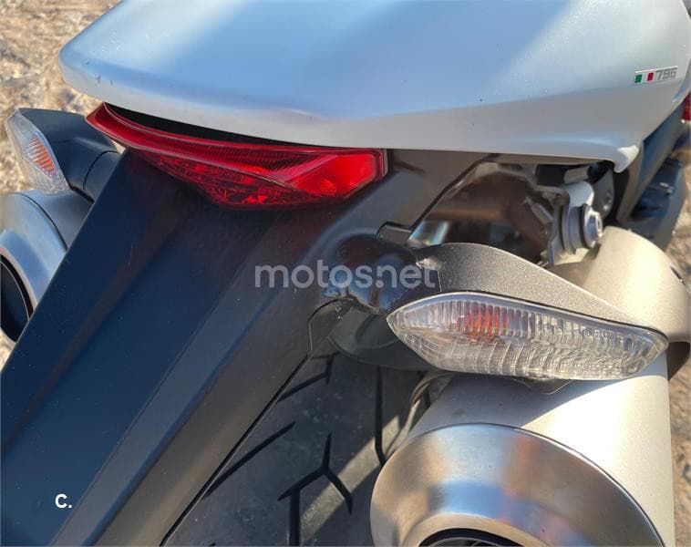 Ducati Monster 796 ABS – Vista 7