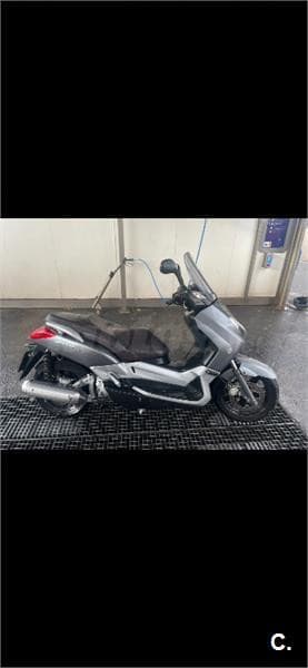 Yamaha XMAX 250 – Vista 3
