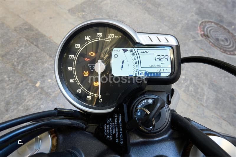 Triumph Speed 400 – Vista 2
