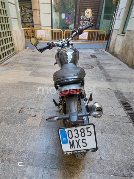 Triumph Speed 400 – Vista 5