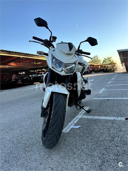 Kawasaki Z 750R – Vista 4