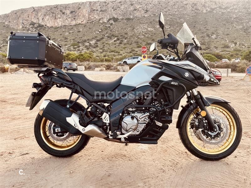 Suzuki V-Strom 650 XT ABS – Vista 13
