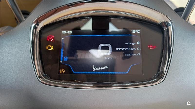 Vespa GTS 300 – Vista 3