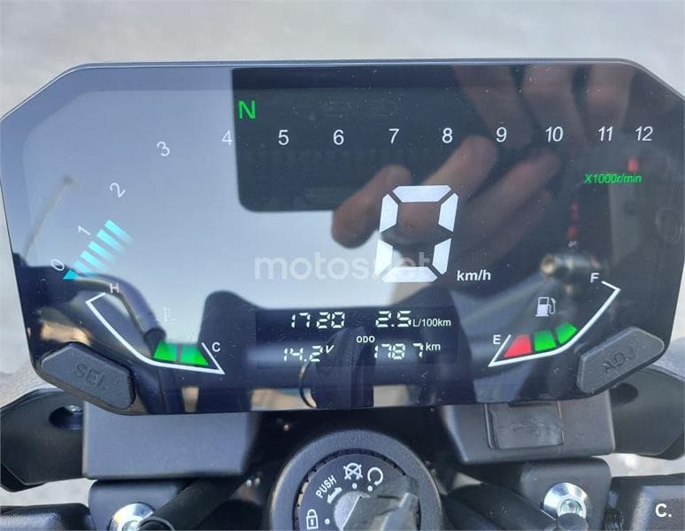 Voge 125 R – Vista 6