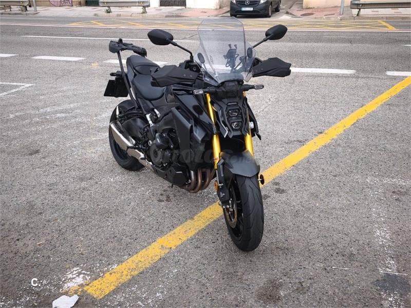 Suzuki GSX-S – Vista 1