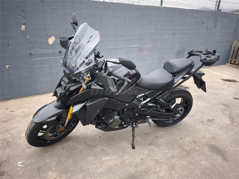 Suzuki GSX-S – Vista 2