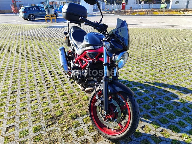 Suzuki SV 650 – Vista 6