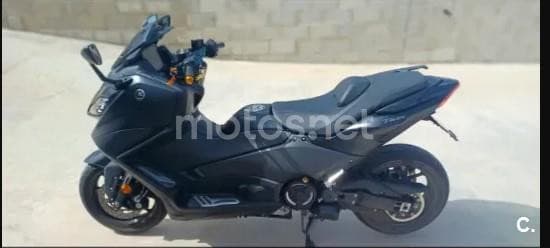 Yamaha TMAX – Vista 1