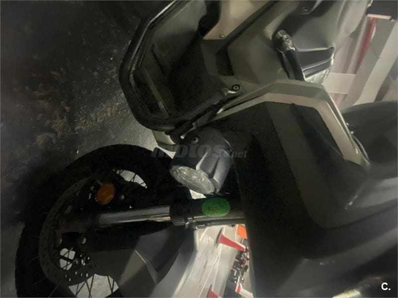 Honda X-ADV – Vista 4