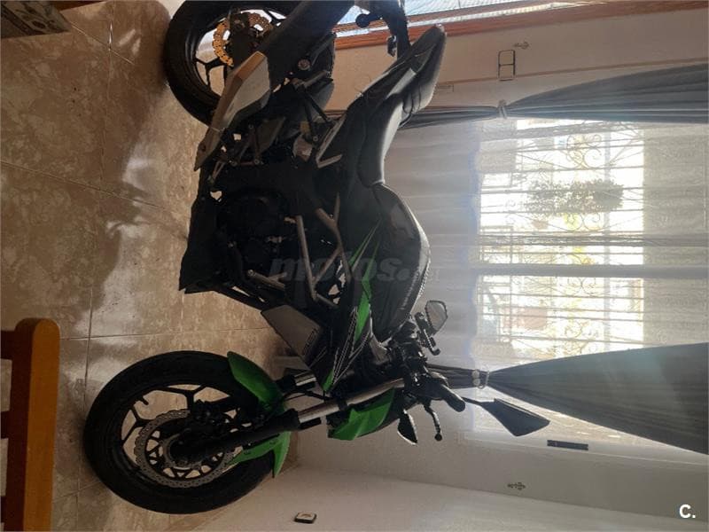 Kawasaki Z 125 – Vista 2