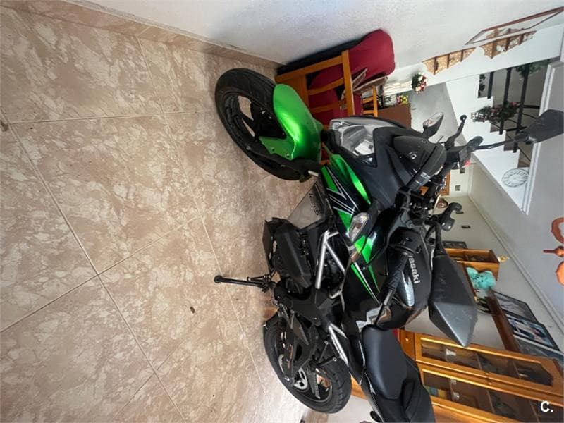 Kawasaki Z 125 – Vista 3