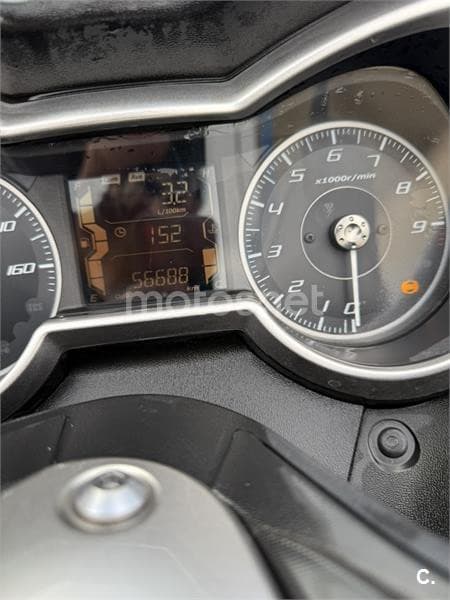 Yamaha XMAX 300 – Vista 6