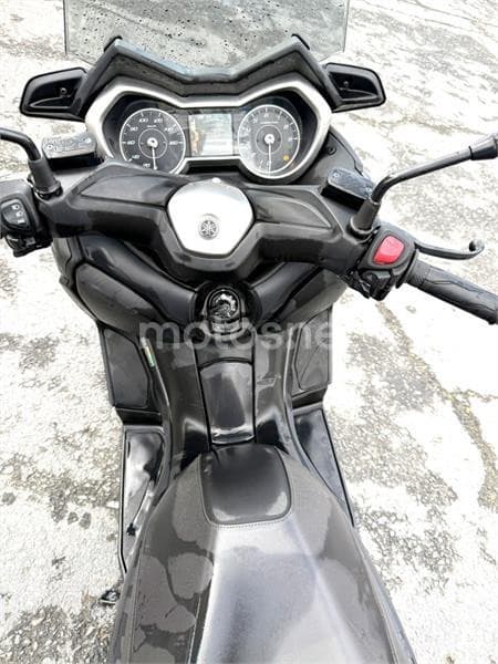 Yamaha XMAX 300 – Vista 7