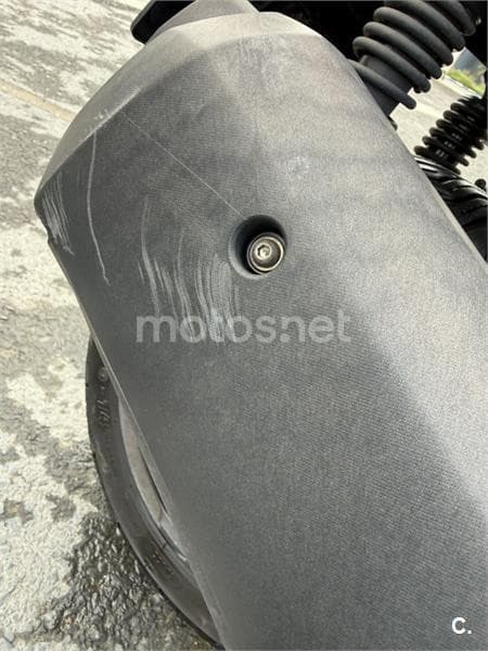 Yamaha XMAX 300 – Vista 10