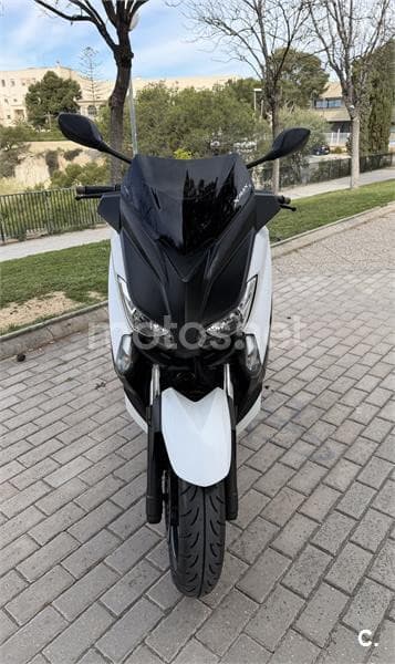 Yamaha XMAX 400 – Vista 1