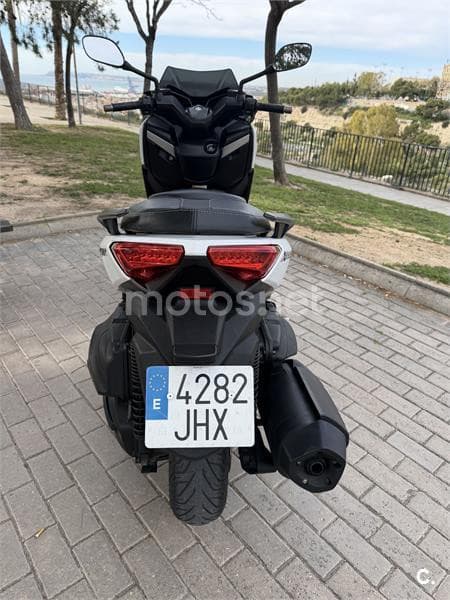 Yamaha XMAX 400 – Vista 5