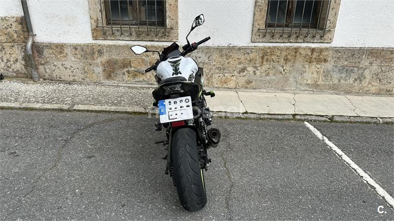 Kawasaki Z 900 – Vista 4