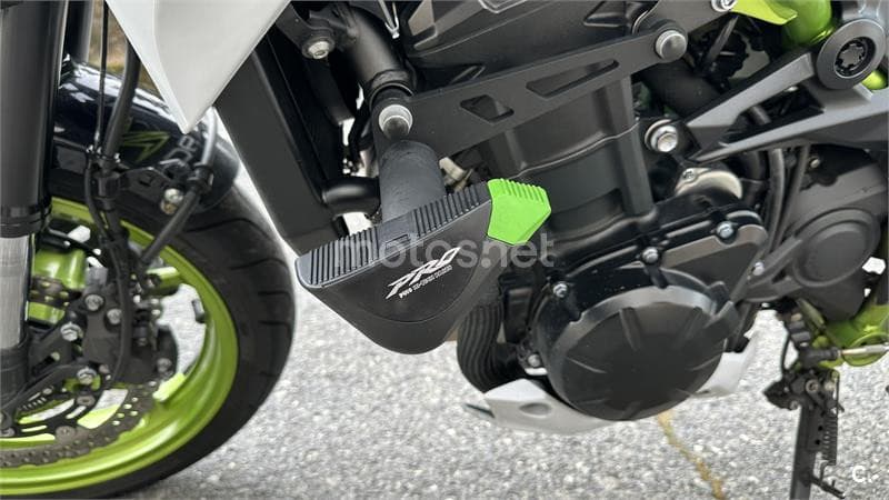 Kawasaki Z 900 – Vista 7