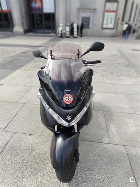 Suzuki BURGMAN 200 Executive – Vista 1