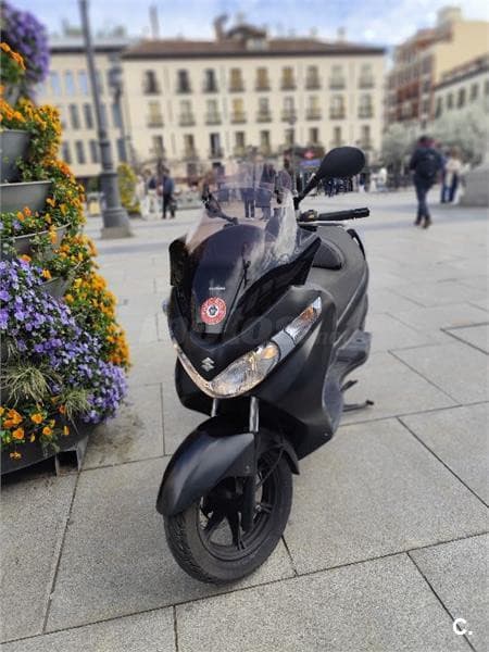 Suzuki BURGMAN 200 Executive – Vista 8