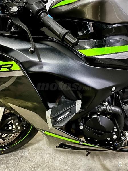 Kawasaki ZX 6R – Vista 5