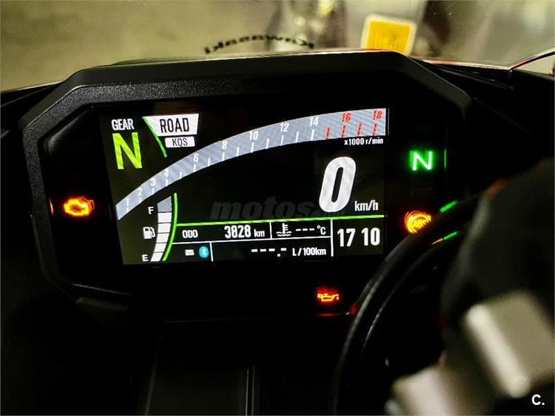 Kawasaki ZX 6R – Vista 8