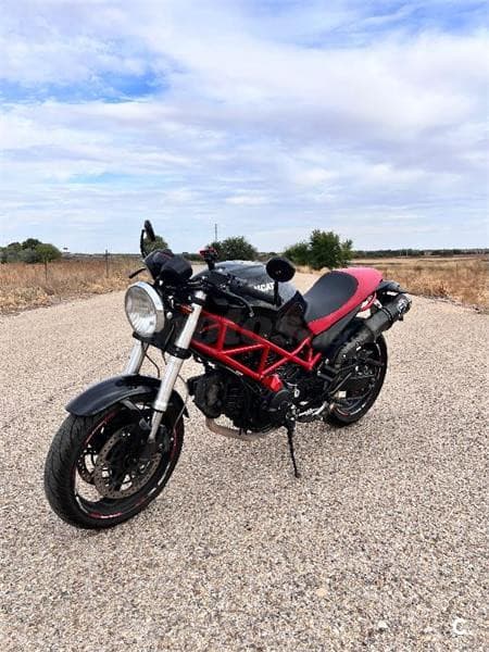 Ducati MONSTER 695 – Vista 1