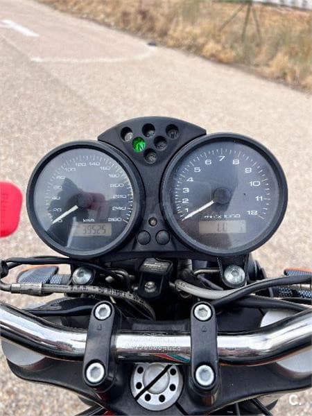 Ducati MONSTER 695 – Vista 2