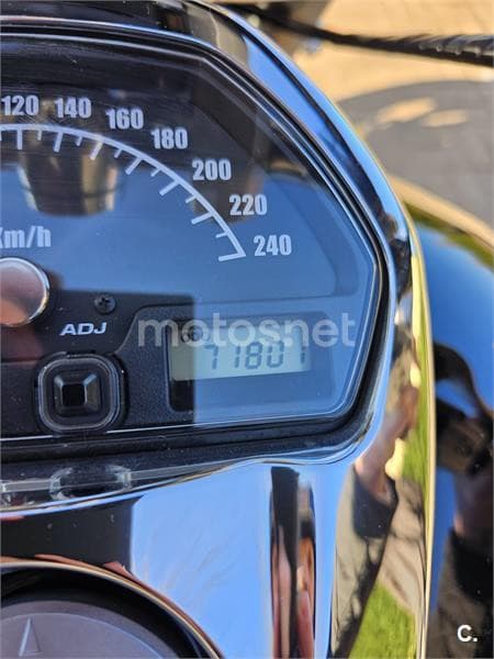 Suzuki Intruder M1800R – Vista 6