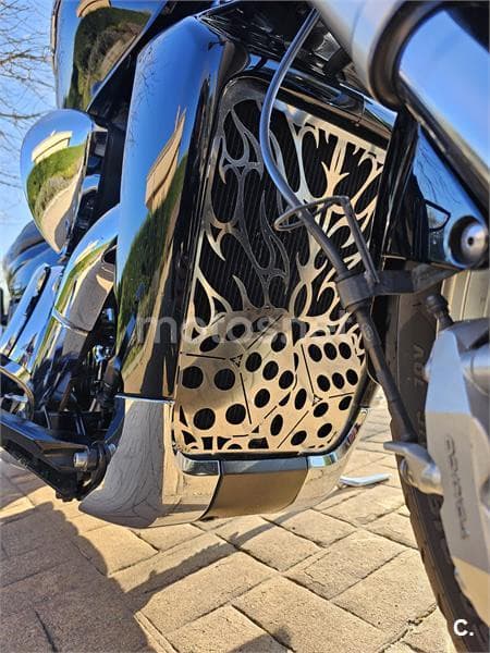 Suzuki Intruder M1800R – Vista 7