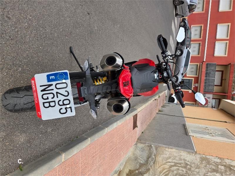 Ducati Hypermotard 698 Mono – Vista 1