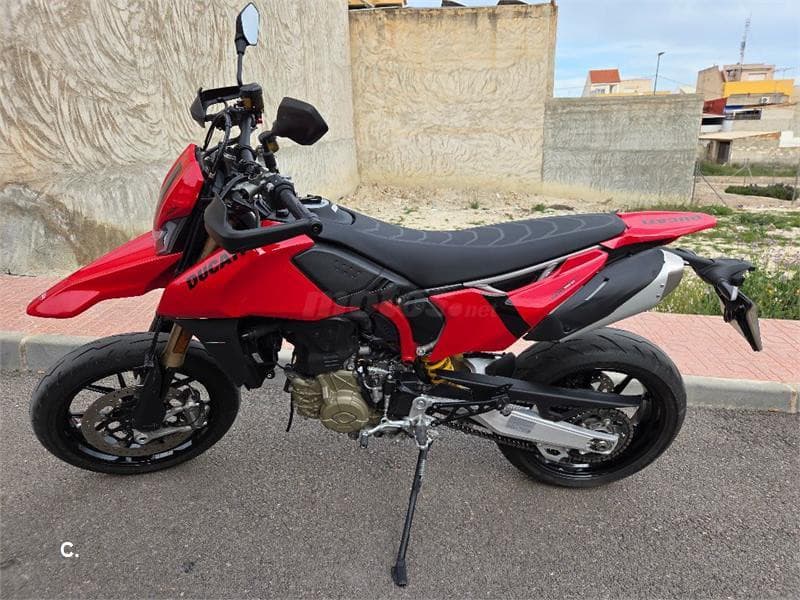 Ducati Hypermotard 698 Mono – Vista 4