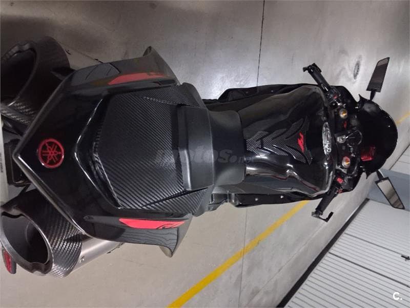 Yamaha YZF R1 – Vista 4